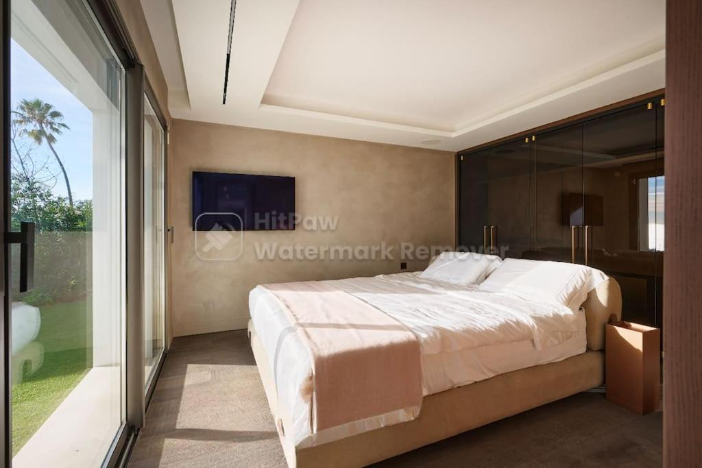 6 - Elisabeth * Cannes