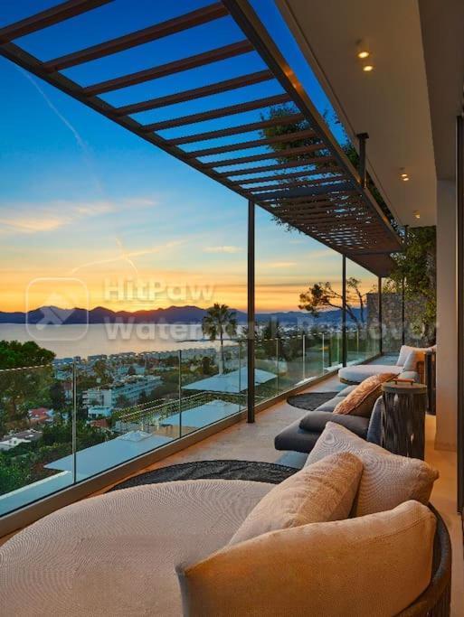 6 - Elisabeth Cannes